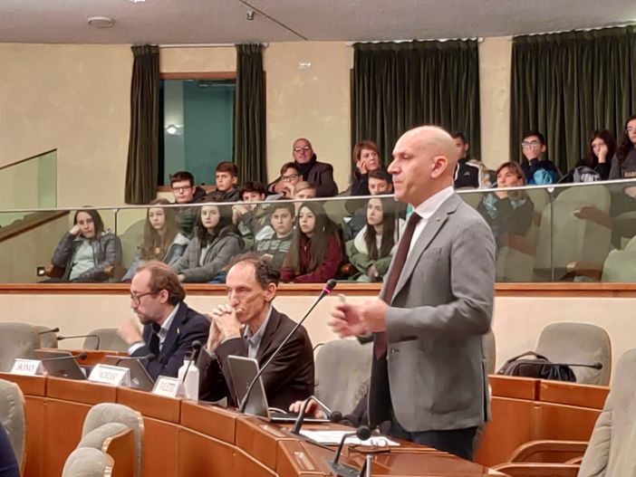 Gig economy, il gruppo M5S in Consiglio regionale all'attacco: “Crisi di nervi in maggioranza spaccata su riders e gioco d'azzardo” Gig economy, il gruppo M5S in Consiglio regionale all'attacco: “Crisi di nervi in maggioranza spaccata su riders e gioco d'azzardo”