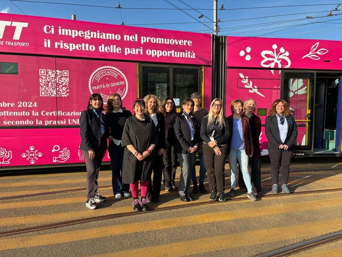 Gtt al fianco della Just The Woman I Am Gtt al fianco della Just The Woman I Am