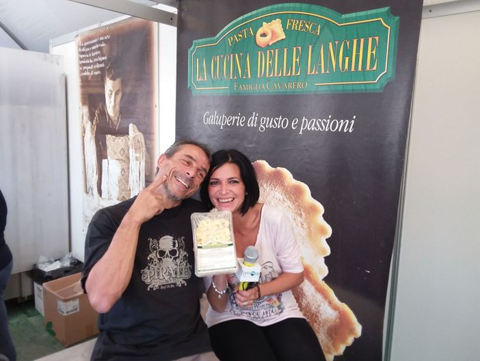 Anche il plin abbraccia il re Peperone