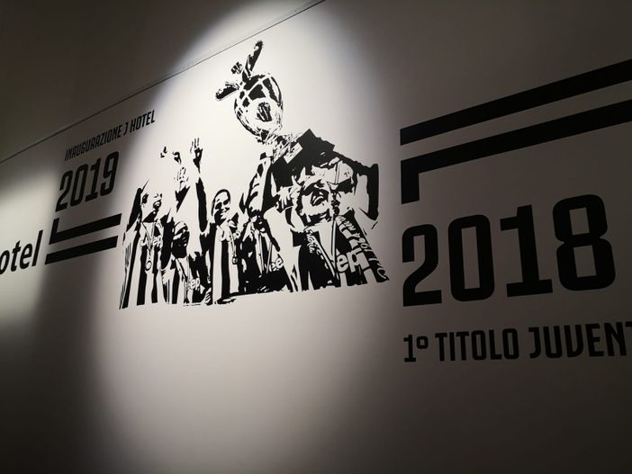 Inaugurato il J Hotel, l'albergo della Juventus. Chiellini: "Per noi questa è una seconda casa" (FOTO e VIDEO) Inaugurato il J Hotel, l'albergo della Juventus. Chiellini: "Per noi questa è una seconda casa" (FOTO e VIDEO)