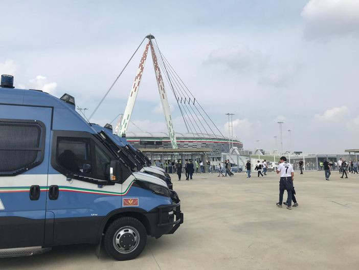 Juventus-Spal, fermati 10 tifosi con maglie dei gruppi ultras di &quot;Last Banner&quot;