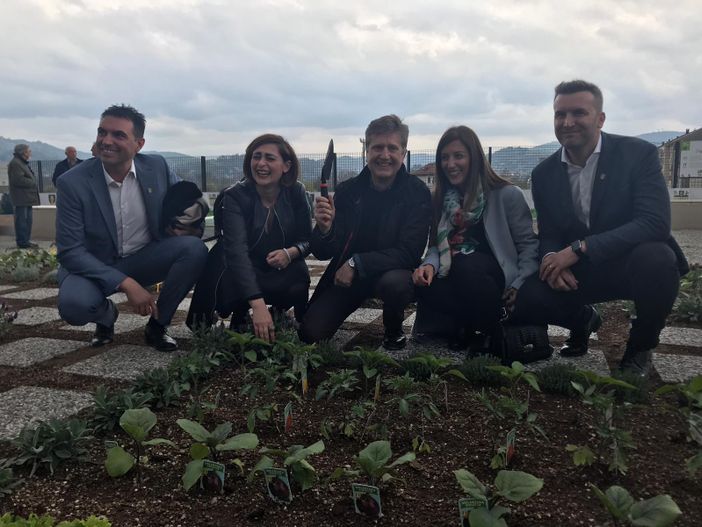 Via Bologna, il nuovo Lidl avvia la “riqualificazione sostenibile”: orti urbani sul tetto del supermercato [VIDEO]