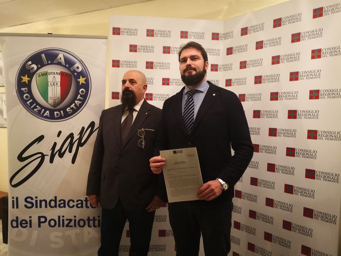 Marrone (FdI):"La Regione paghi le cure mediche alle forze dell'ordine ferite in servizio" Marrone (FdI):"La Regione paghi le cure mediche alle forze dell'ordine ferite in servizio"