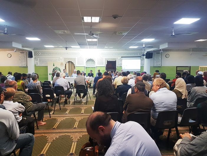 Dialogo contro il terrorismo alla moschea Taiba di Torino: Anpi, cristiani, ebrei, valdesi e musulmani si incontrano