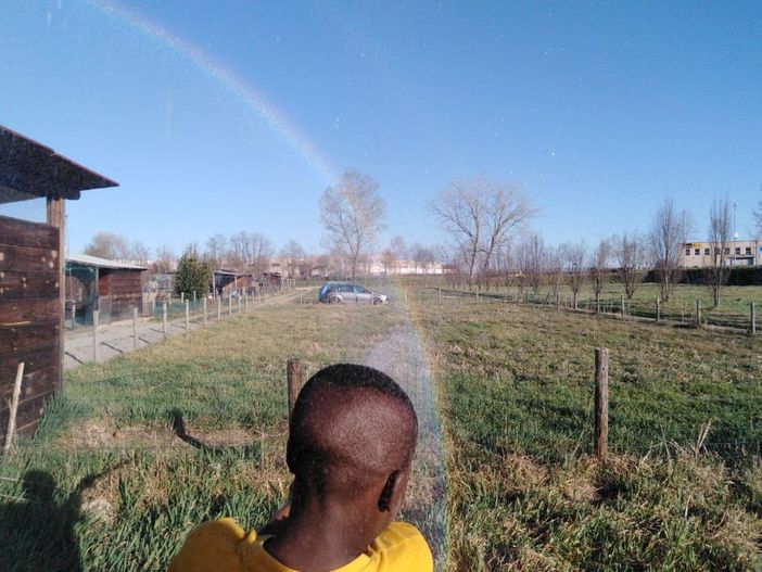 ORto con persona che annaffia