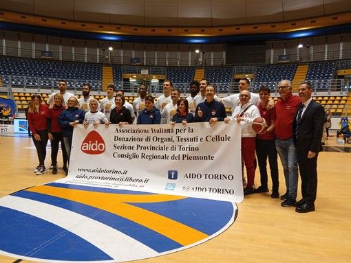 Reale Mutua Basket e Aido: un canestro per la donazione