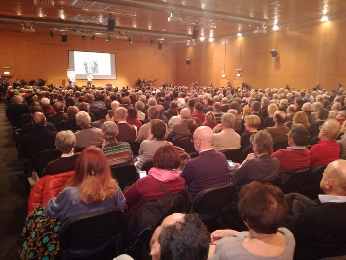 Renzi al Lingotto: "Su TAV ormai una telenovela diventata barzelletta: uno scambio concesso da Salvini per essere salvato dal processo" Renzi al Lingotto: "Su TAV ormai una telenovela diventata barzelletta: uno scambio concesso da Salvini per essere salvato dal processo"