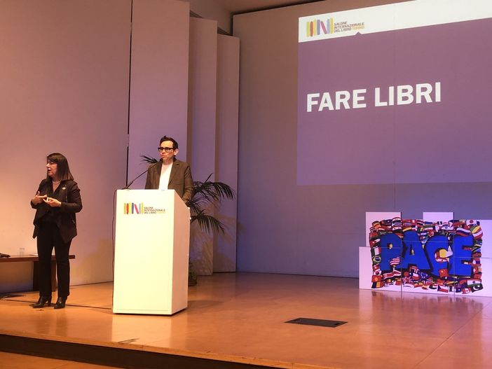 Leon e Parigi: "Finalmente possiamo tornare a chiamarlo Salone Internazionale del Libro" Leon e Parigi: "Finalmente possiamo tornare a chiamarlo Salone Internazionale del Libro"
