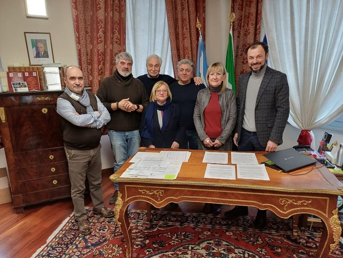 La firma dell'accordo sottoscritto a Santena La firma dell'accordo sottoscritto a Santena