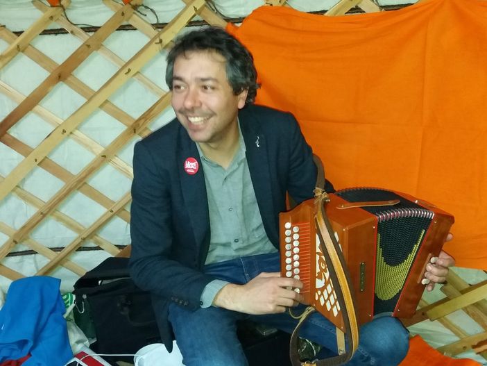 Nella yurta di Schwarz, dove Mirafiori e l'Oriente si incontrano (FOTO) Nella yurta di Schwarz, dove Mirafiori e l'Oriente si incontrano (FOTO)