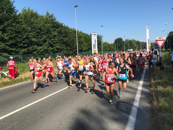 Stracandiolo e Rotte Reali, in mille hanno corso per sostenere l' Istituto di Candiolo