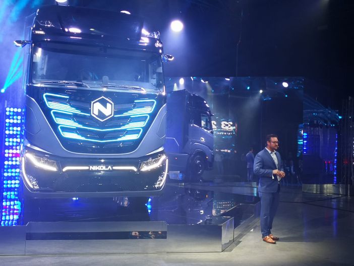 La presentazione del Nikola Tre La presentazione del Nikola Tre