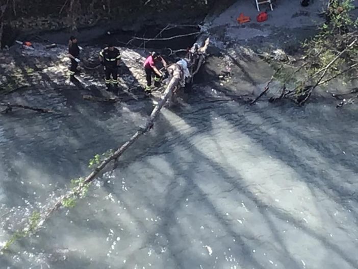 Area Paracchi, rimossi gli alberi che ostruivano la Dora da luglio 2018 Area Paracchi, rimossi gli alberi che ostruivano la Dora da luglio 2018