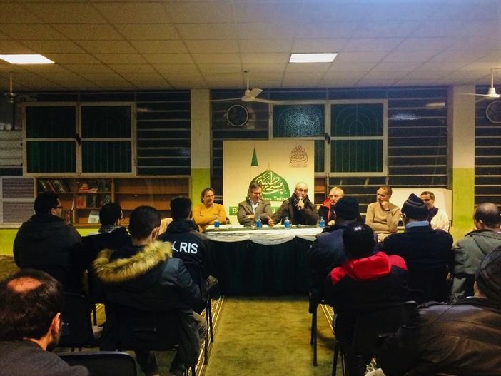 Amiat e Circoscrizione 7 incontrano la comunità islamica per la raccolta differenziata "porta a porta" Amiat e Circoscrizione 7 incontrano la comunità islamica per la raccolta differenziata "porta a porta"