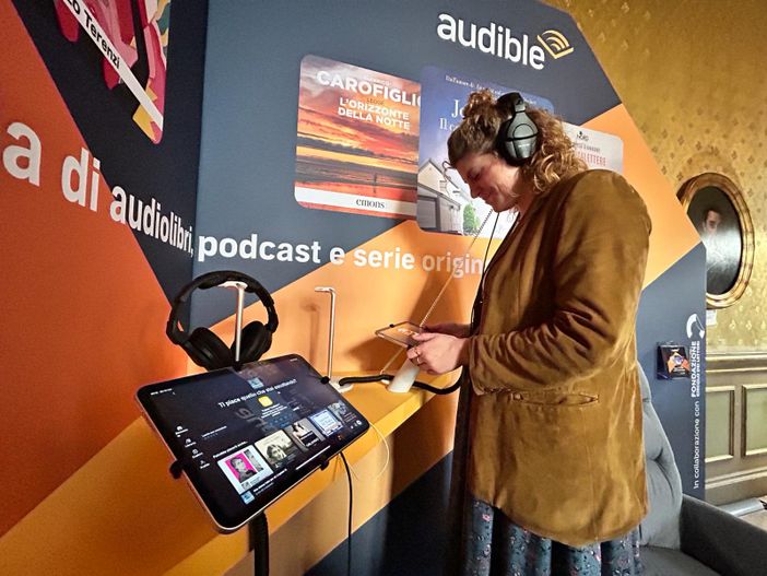 Al Circolo dei lettori apre l’unico Angolo dell’Ascolto di Audible Al Circolo dei lettori apre l’unico Angolo dell’Ascolto di Audible