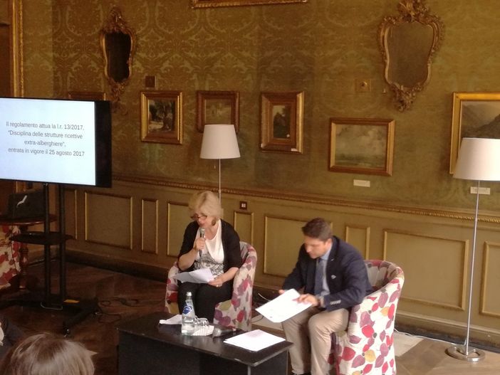 Turismo senza albergo: da domani cambiano le regole, anche per i b&amp;b che viaggiano su Internet