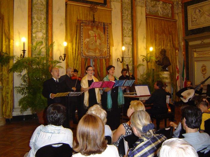 L’appuntamento di chiusura del Voxonus Valle Bronda, ad ingresso libero, propone le performances di Mottetti e Cantate a tre voci, seguite da un light dinner con specialità a base di castagne L’appuntamento di chiusura del Voxonus Valle Bronda, ad ingresso libero, propone le performances di Mottetti e Cantate a tre voci, seguite da un light dinner con specialità a base di castagne