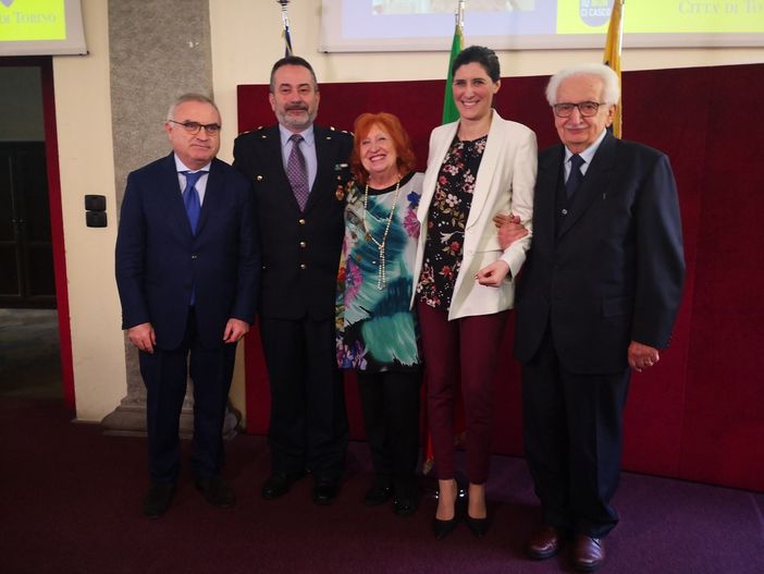 Nel 2019 a Torino 475 truffe, al via campagna contro i raggiri agli anziani Nel 2019 a Torino 475 truffe, al via campagna contro i raggiri agli anziani