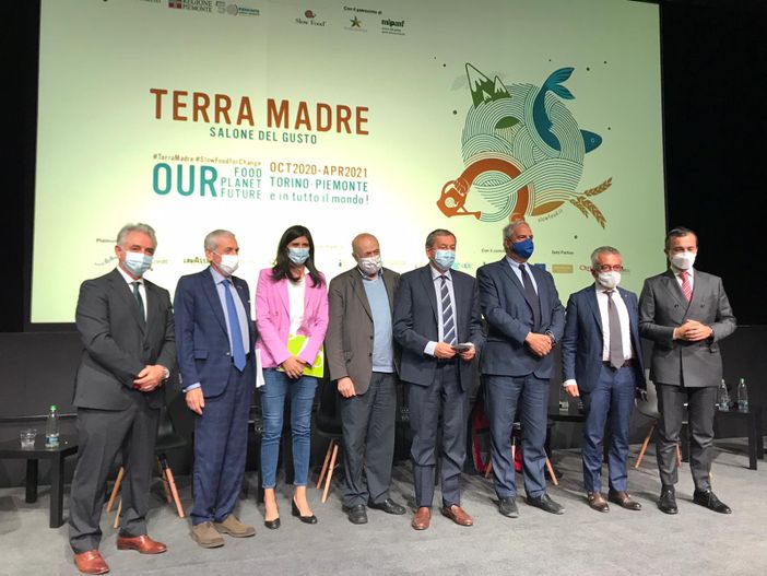 Terra Madre Salone del Gusto chiude domani dopo 205 giorni e 1160 appuntamenti Terra Madre Salone del Gusto chiude domani dopo 205 giorni e 1160 appuntamenti