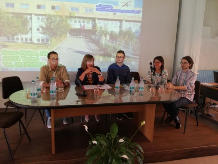 La voce dei ragazzi: "L'apprendistato ci insegna molto a livello professionale, ma anche umano" La voce dei ragazzi: "L'apprendistato ci insegna molto a livello professionale, ma anche umano"