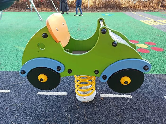 Nella cintura ovest di Torino riaprono le aree gioco