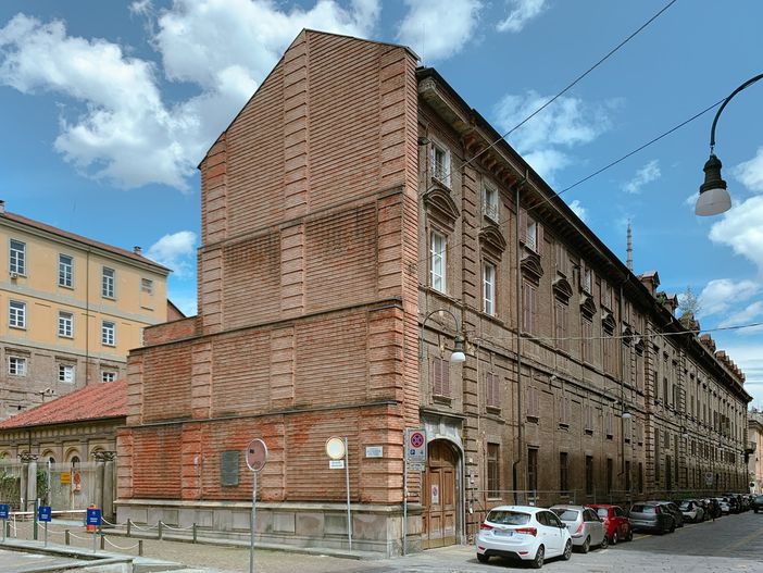 ARTiglieria: l'hub di arte e creatività emergente prende vita nello spazio dismesso dell'ex Accademia Artiglieria di Torino