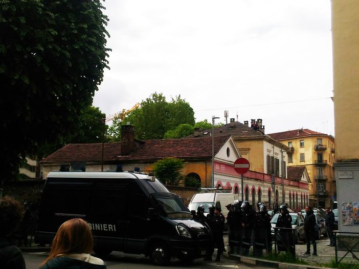 &quot;Festa all'asilo occupato di via Alessandria: ora è necessario intervenire&quot;