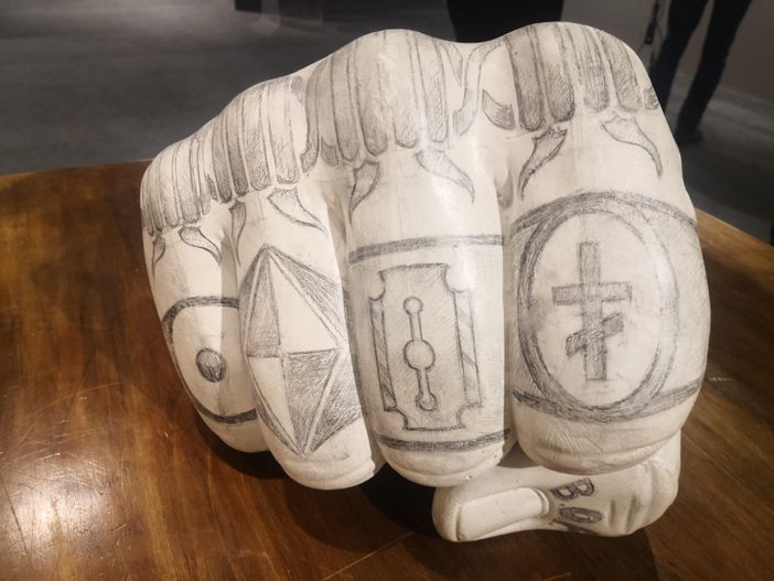 L'arte all'asta con Bolaffi per comprare un mezzo di soccorso per la Croce Rossa Torino