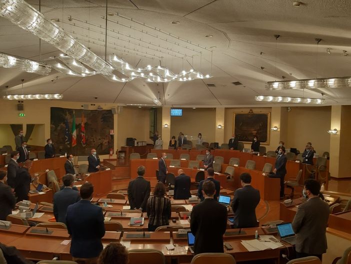 Il Consiglio regionale ricorda Giuseppe Cerchio e Jole Santelli