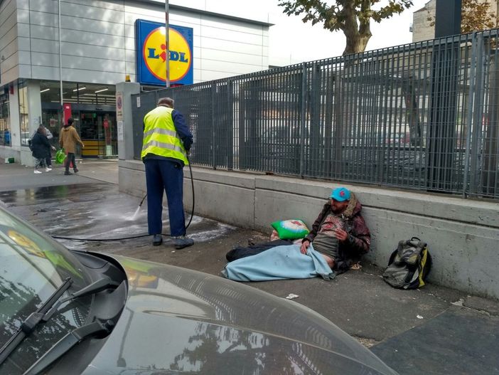 Clochard aggredito con il fuoco, FdI:&quot;Emergenza quartiere Aurora va affrontata&quot;