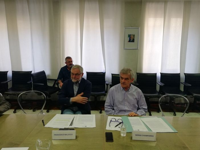 Lega e M5S assenti all'incontro sulle infrastrutture, Chiamparino: "Non mi stupisce, dal governo esempio di non rispetto istituzionale" Lega e M5S assenti all'incontro sulle infrastrutture, Chiamparino: "Non mi stupisce, dal governo esempio di non rispetto istituzionale"