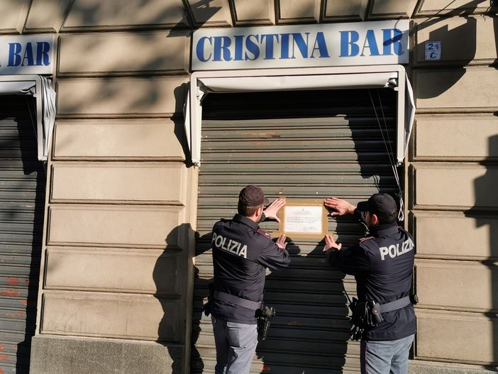 Sorpresi più volte clienti con precedenti giudiziari, sospesa la licenza di un bar di San Salvario