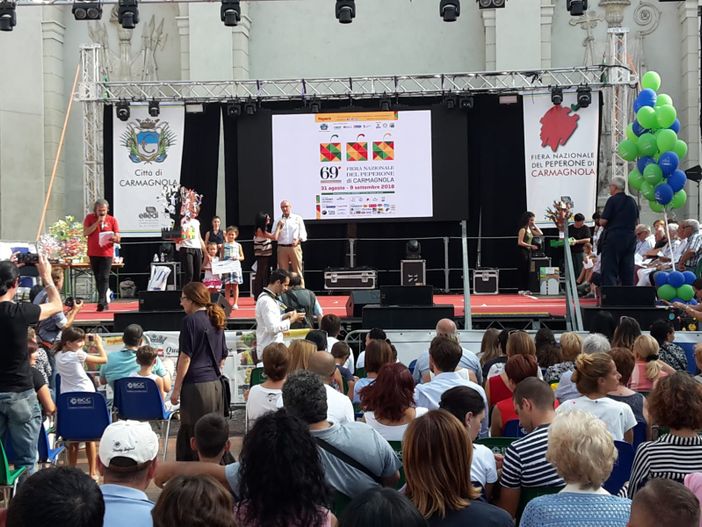 A Fossano il premio originalità del concorso "Albero dei sogni" promosso dalla BCC di Casalgrasso e Sant'Albano Stura A Fossano il premio originalità del concorso "Albero dei sogni" promosso dalla BCC di Casalgrasso e Sant'Albano Stura