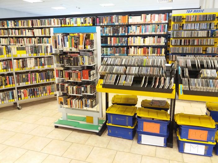 La Biblioteca Mirafiori si prepara al trasloco: quasi 20mila i volumi da spostare