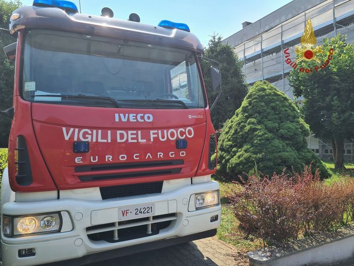 vigili del fuoco in azione