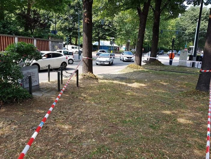 L'incrocio tra i corsi Appio Claudio e Lecce resterà chiuso almeno fino a sabato L'incrocio tra i corsi Appio Claudio e Lecce resterà chiuso almeno fino a sabato