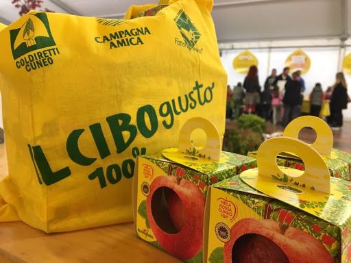 Coldiretti Piemonte: "Cinque tonnellate di cibo donate agli indigenti in una settimana”