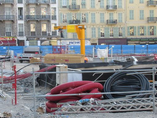 Lingua francese obbligatoria nei lavori pubblici anche in Costa Azzurra: problema per le aziende edili torinesi?