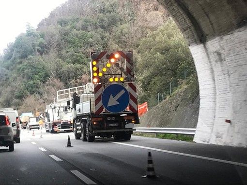 Mattinata di passione per i gitanti piemontesi del 2 Giugno sulla A6 per la Liguria