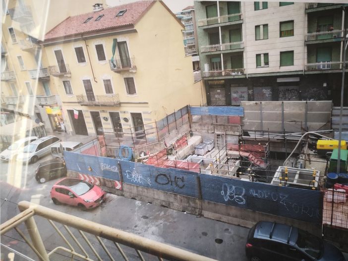 Metro Lingotto-Bengasi, cittadini esasperati: "Chiediamo 20mila euro al Comune di Torino per ogni anno di ritardo" (VIDEO) Metro Lingotto-Bengasi, cittadini esasperati: "Chiediamo 20mila euro al Comune di Torino per ogni anno di ritardo" (VIDEO)