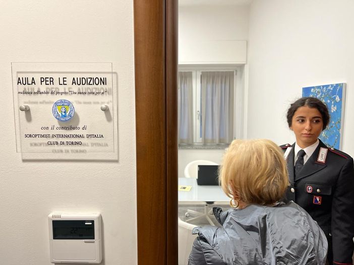 carabinieri e donne vittime di violenza