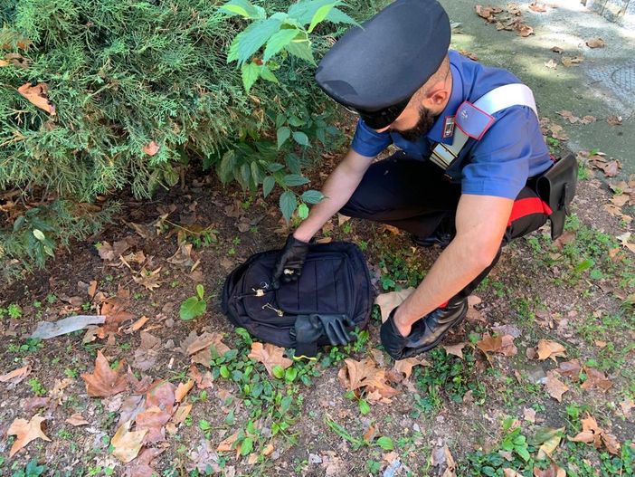 A folle velocità con la refurtiva nello zaino: arrestate tre nomadi a Nichelino A folle velocità con la refurtiva nello zaino: arrestate tre nomadi a Nichelino