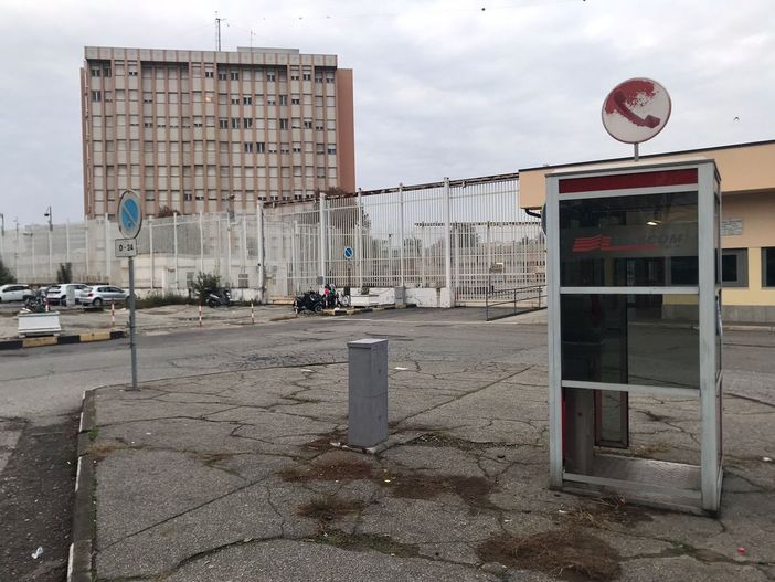 Agente buttato a terra, nel carcere di Torino 30 feriti da inizio anno: “E’ caos, siamo massacrati”