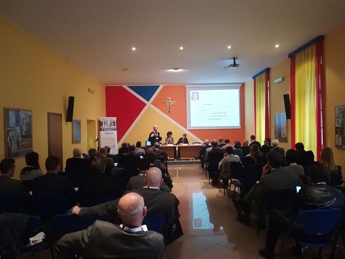 Corruzione nel pubblico e nel privato: come si estirpa? Corruzione nel pubblico e nel privato: come si estirpa?