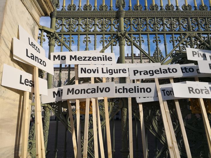 Il nord Italia scende in piazza a Torino per il Sì Tav (FOTO e VIDEO) Il nord Italia scende in piazza a Torino per il Sì Tav (FOTO e VIDEO)