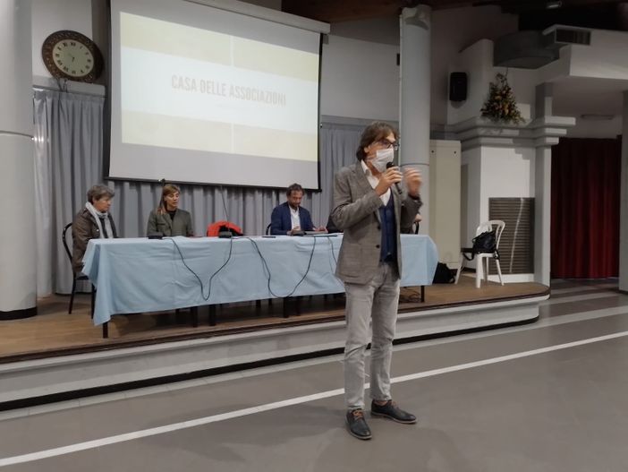 presentazione progetto casa delle associazioni