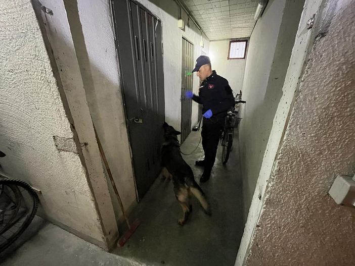 Spaccio ed estorsione: eseguite a Mirafiori tre ordinanze di custodia cautelare