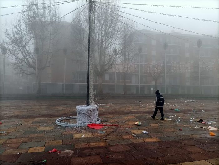 Centro di Nichelino vandalizzato, opposizioni all'attacco della giunta Tolardo Centro di Nichelino vandalizzato, opposizioni all'attacco della giunta Tolardo