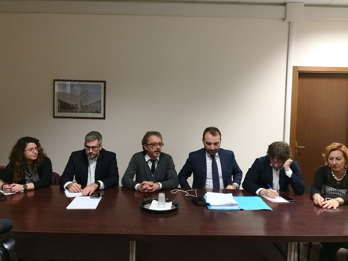 Odg del centrosinistra a sostegno della Tav: "Disponibili a fornire i numeri ad Appendino per votarlo" Odg del centrosinistra a sostegno della Tav: "Disponibili a fornire i numeri ad Appendino per votarlo"