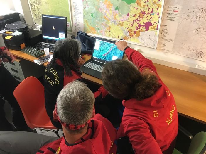 Lo cercano per giorni e alla fine lo trovano morto: vittima un 67enne andato a cercare funghi nei boschi Lo cercano per giorni e alla fine lo trovano morto: vittima un 67enne andato a cercare funghi nei boschi